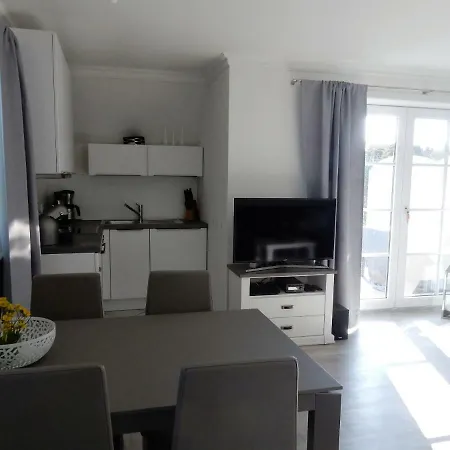 Apartement Unter Reet Mit Terrasse - *